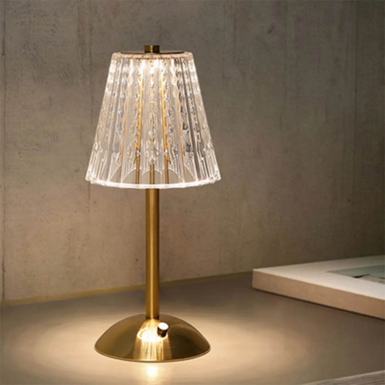 

Хрустальная настольная лампа в стиле ретро, прикроватная лампа для спальни, роскошная атмосферная лампа, фотолампа