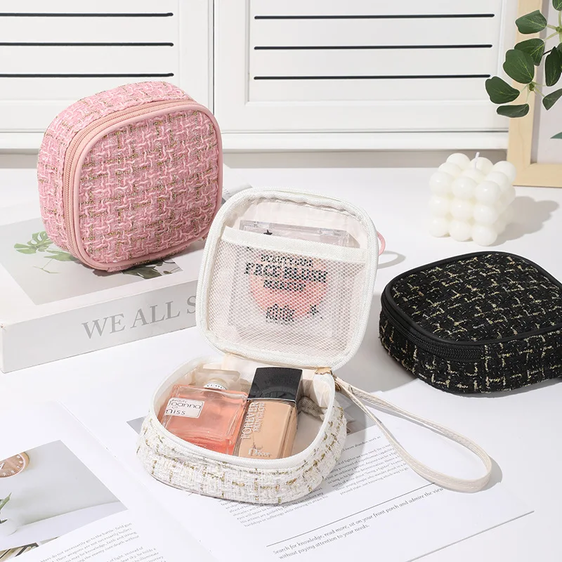 Small Fragrance Style Lattice Makeup Bag Women Portable Lipstick Make Up Storage Bags Korean Square Girls Travel Cosmetic Bag new vintage flower cosmetic storage bag ladies portable makeup lipstick key pouch handbag rose pattern quilting make up bags