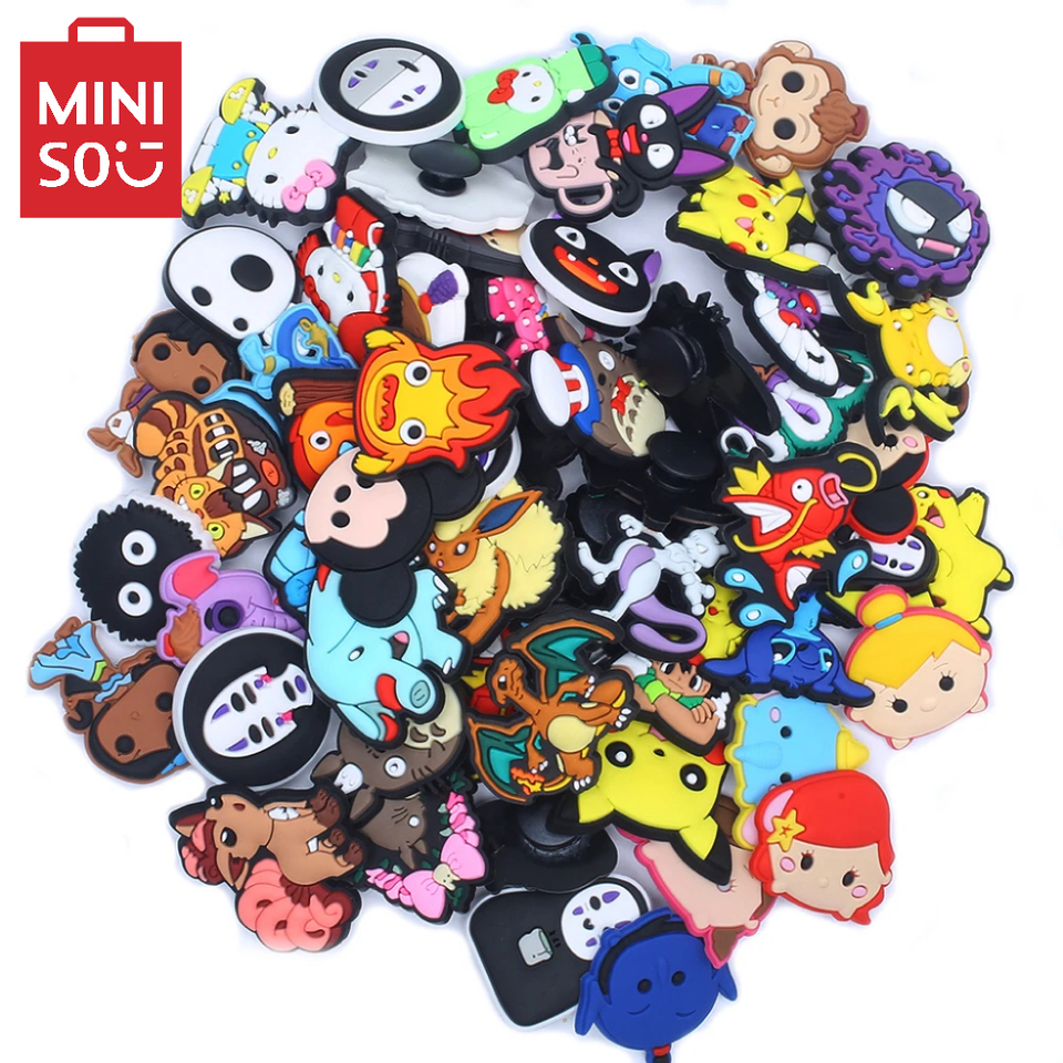 MINISO 10-300pcs Random Pattern Shoes Charms Accessories wholesale Wristbands sandales Decorate Buckle Christmas Parties Gift