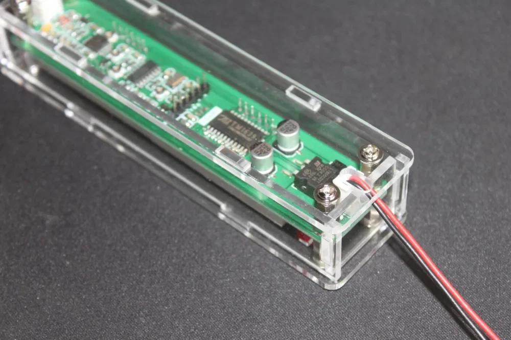 Frequency Counter DC 9-15V Digital Cymometer RF Signal 8 Digits 0.56"LED 0.1MHz~60MHz 20MHz~2.4GHz Frequency Counter with Transparent shell