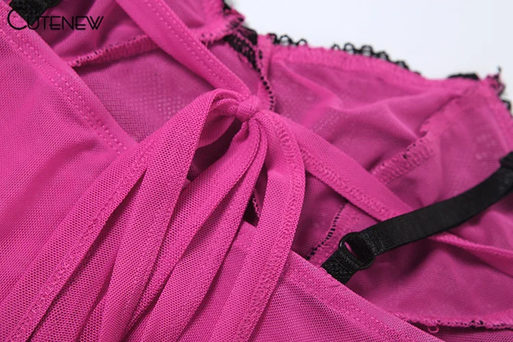 Conjunto de dos piezas de encaje con retazos para mujer, camisola sexy estilo hipster con tirantes finos y pantalones ajustados de cintura alta, ropa femenina