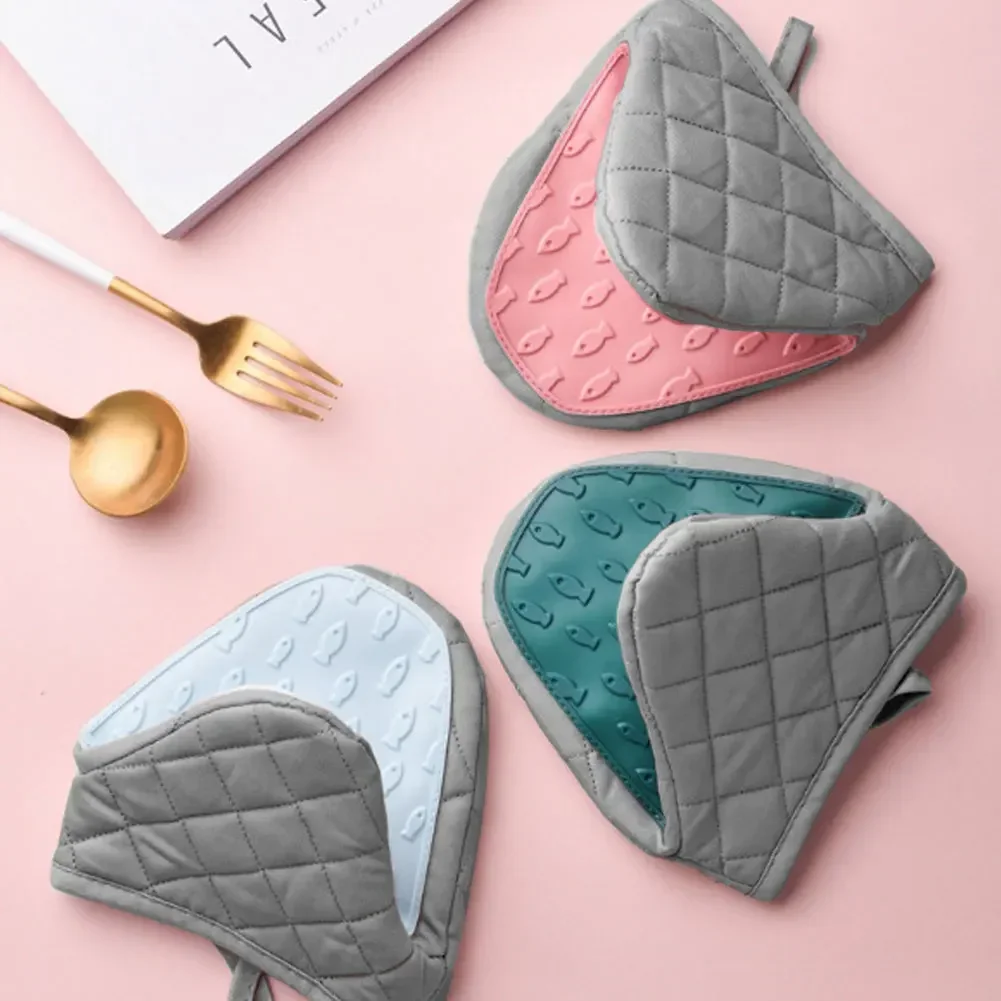 Creative Thickened Heat Resistant Oven Glove Anti Scalding Cotton Glove Cute Fish Cat Paw Kitchen Microwave Oven Mitt Pot Holder