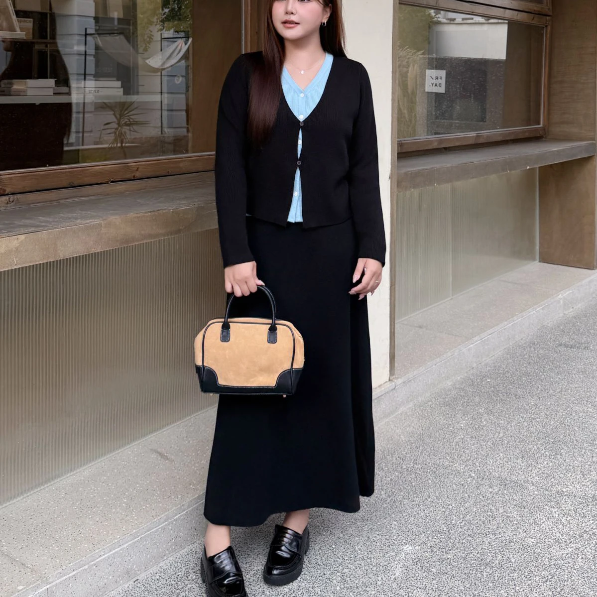 XXXXL Fashion Plus Size Women Cardigans Premium Fake Two Pieces V-neck Knitted Color Block Thick Sweaters In Winter 9295