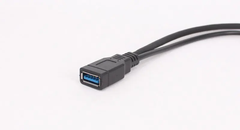 usb macho com dados de energia extra