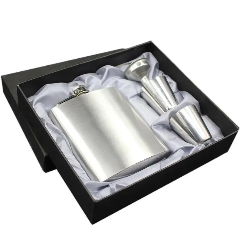 스틸 직사각형 엉덩이 플라스크 세트: 포켓에 넣을 수 있는 러시아 국기 바, 깔때기, 컵, 위스키 병 세트