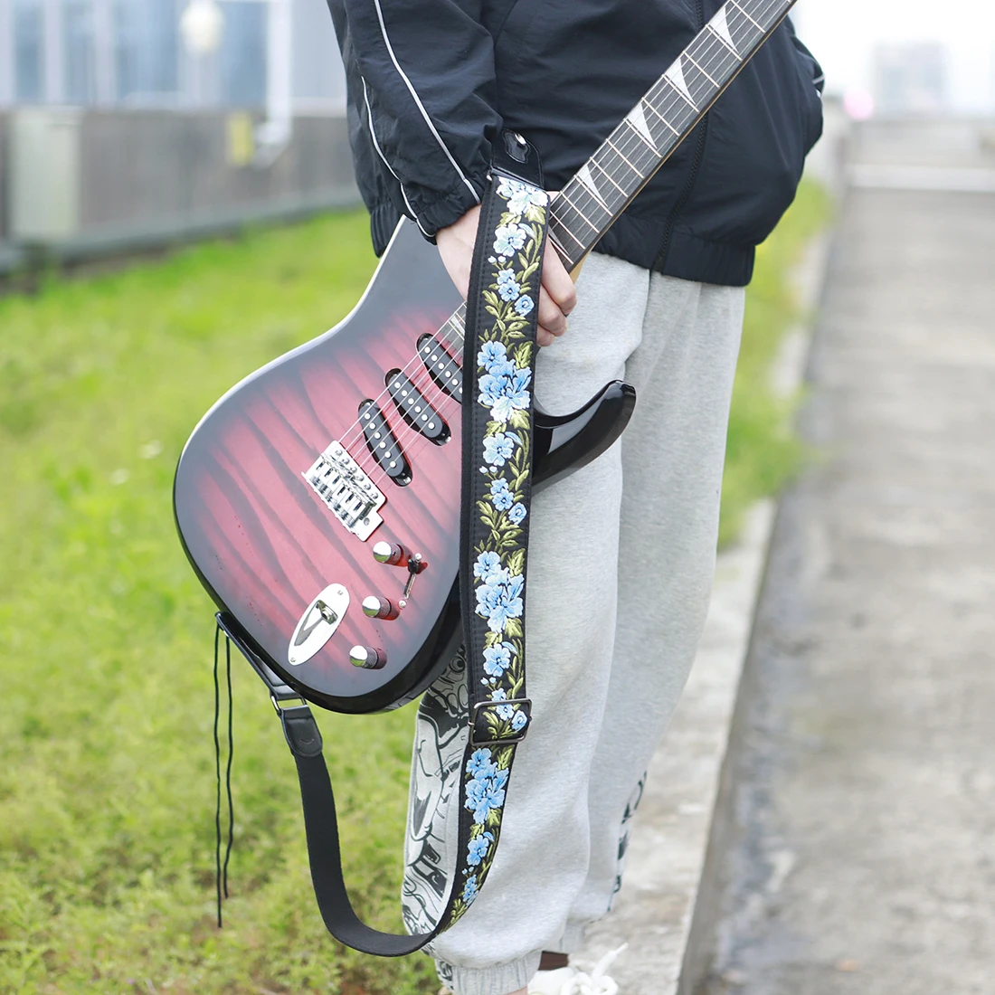 Gitarrengurt Bass Baumwolle Leder Stickerei Riemen Verstellbarer Umhängegurt mit Plektrum Elektrische Akustikgitarre Bass Zubehör – Detail 25