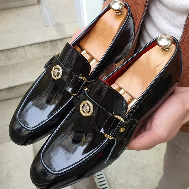 New Arrivals Loafers for Men Buckled Shiny Black Leather