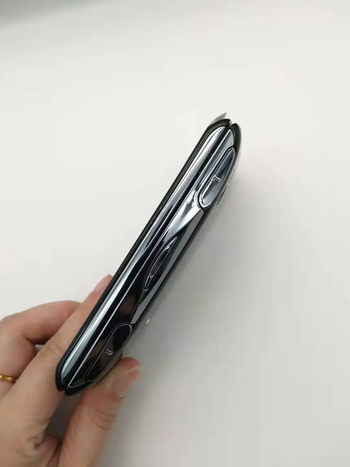 Original Sony Ericsson Xperia PLAY R800i R800 GSM 2G 3G Mobile Cell Phone 4.0'' 5MP Android WiFi Unlocked Cellphone