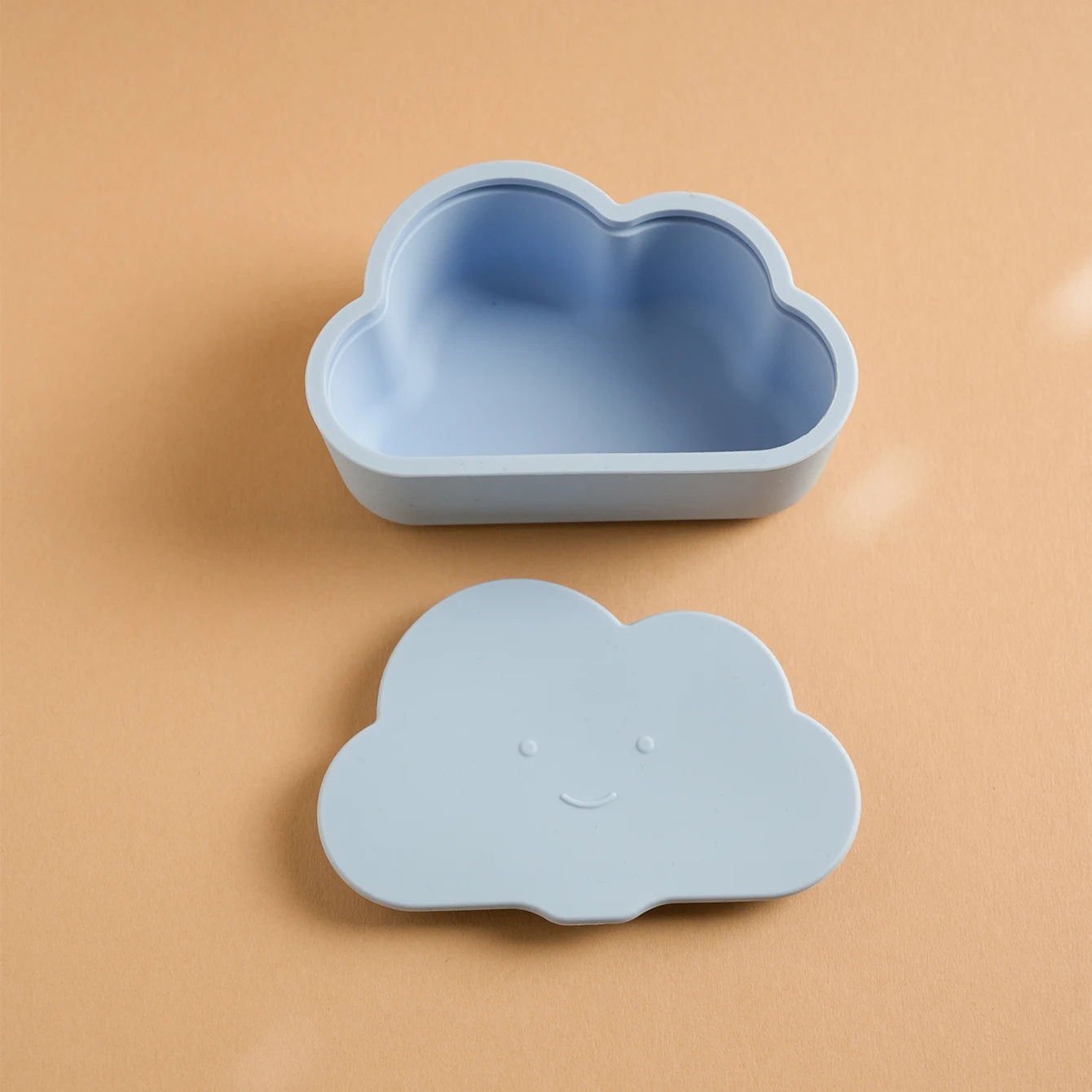 1PCS BPA Free Kids Silicone Food Storage Box Cartoon Baby Snack Box Portable Snacks Container With Lid Children's Tableware 2