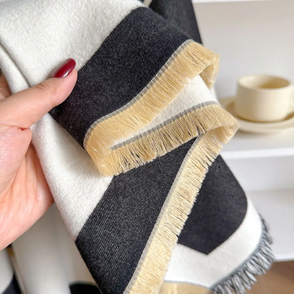 Female Luxury Scarf Winter Warm Intensification Shawl Women Imitation Cashmere Scarves Wraps Hijab Bufandas Panuelos Muslim