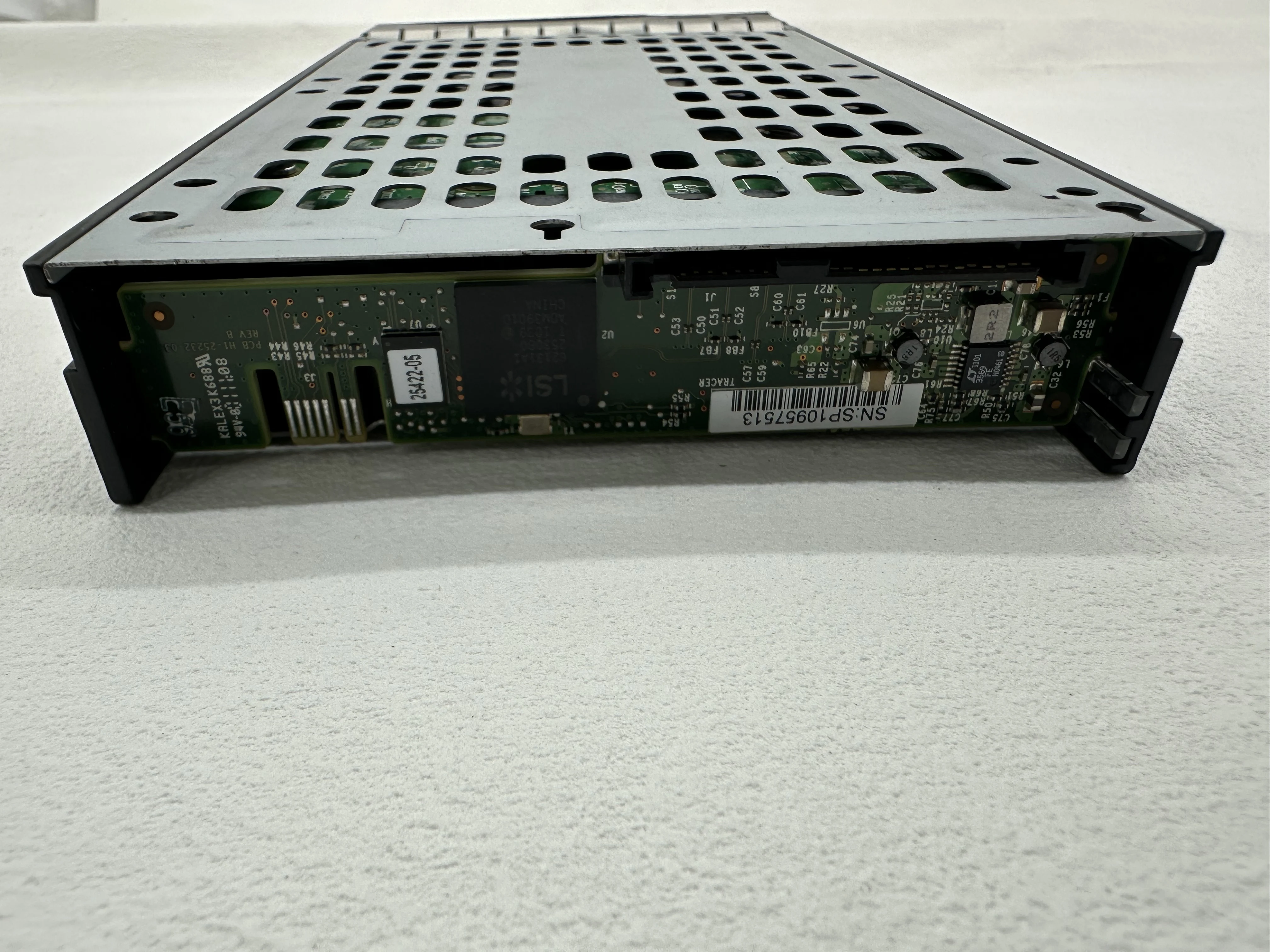X302A-R5 1TB 7.2K RPM SATA 하드 드라이브(DS4243 디스크 선반용) 중고