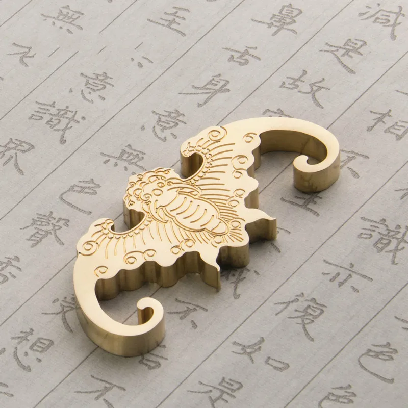 Brass Bat Pattern Paperweights Multifunction Carved Paperweights Chinese Painting Calligraphie Paper Pressing Rest Paperweights