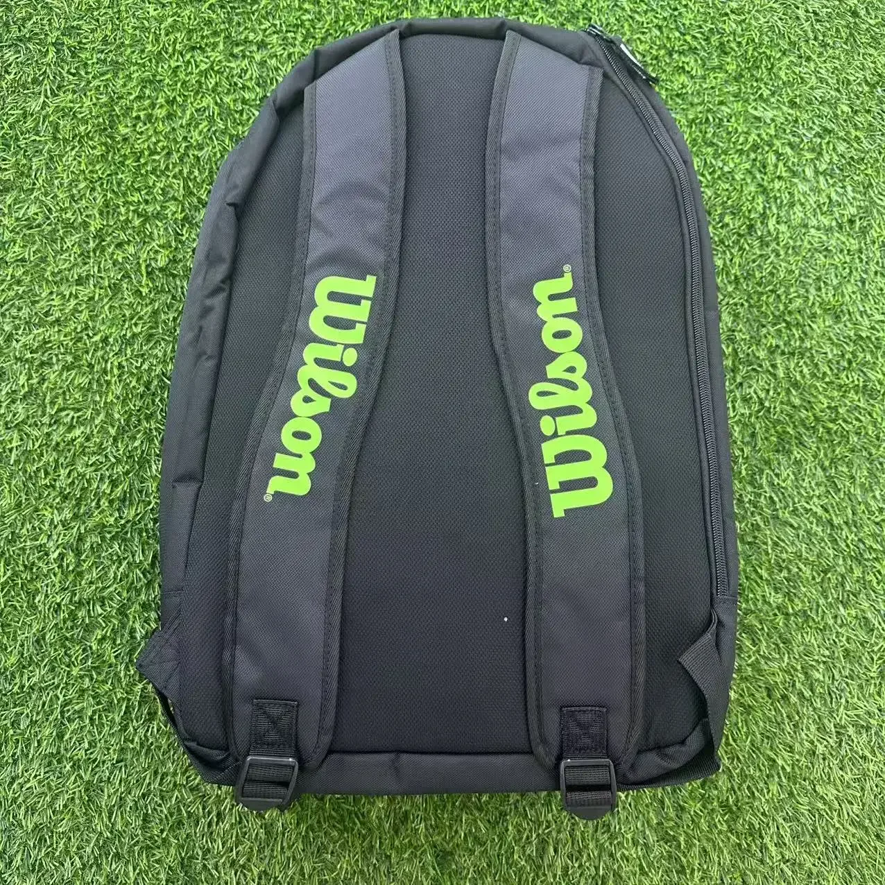 Multifunktionaler Tennisrucksack, Vorderansicht