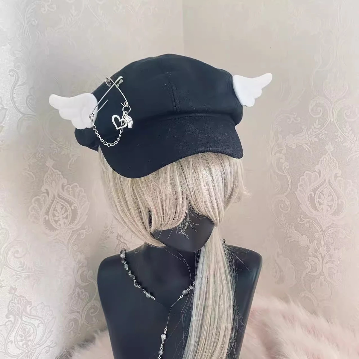 帽子 SaveHoney y2k anime emo eyes cap SaveHoney y2k anime emo eyes cap - メルカリ