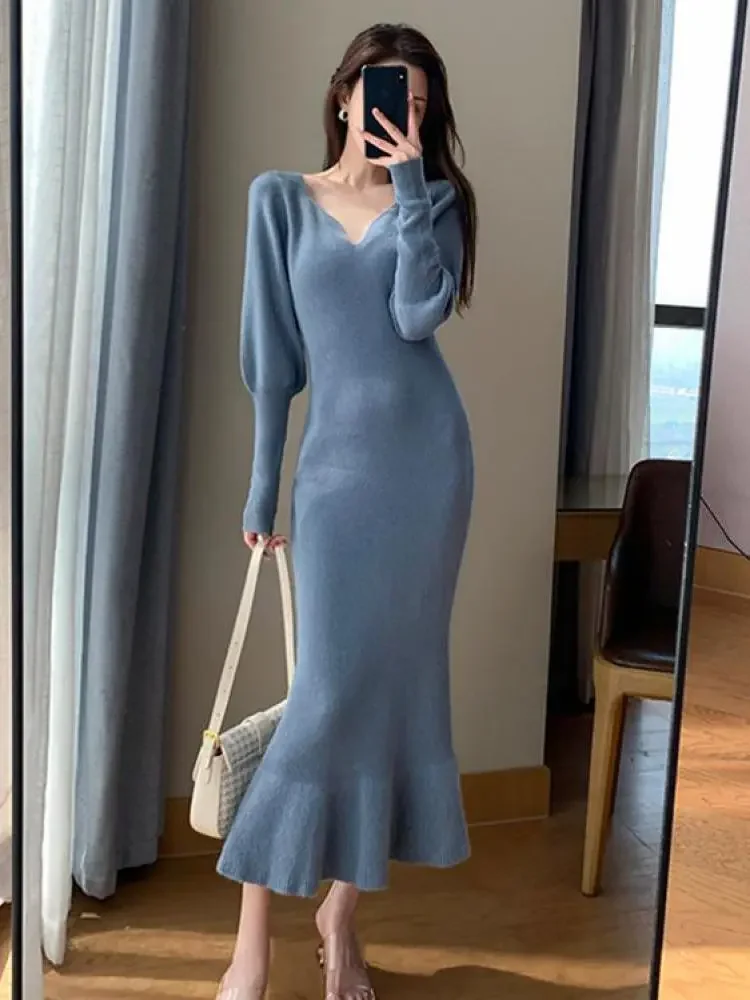 

Женское трикотажное платье-свитер с длинным рукавом и V-образным вырезом