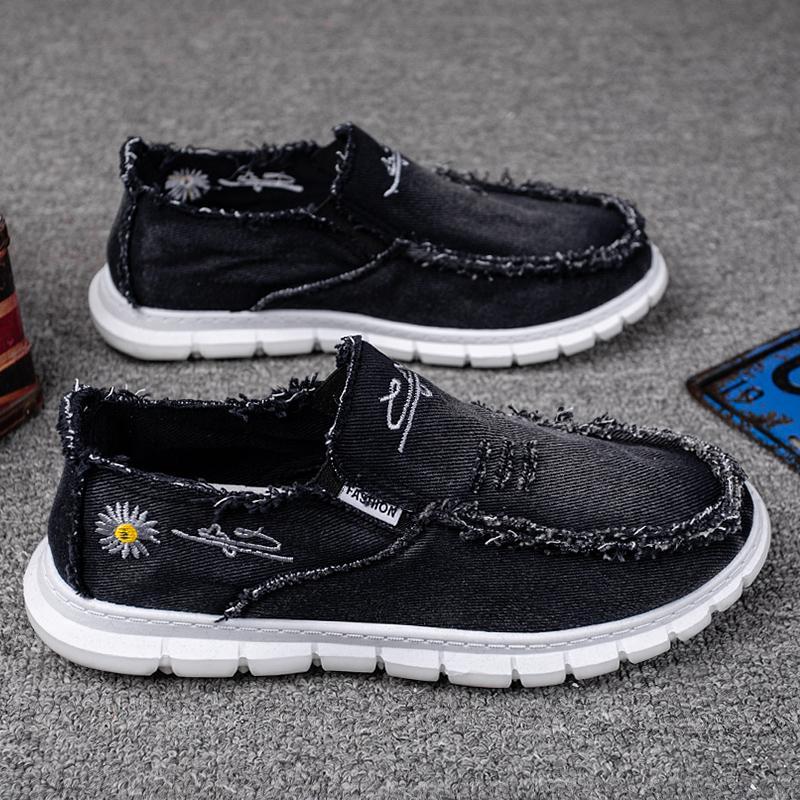 Unisex Casual Low-Top Loafers, Denim Washed With Daisy Embroidery, Soft Durable Fashion Canvas Shoes