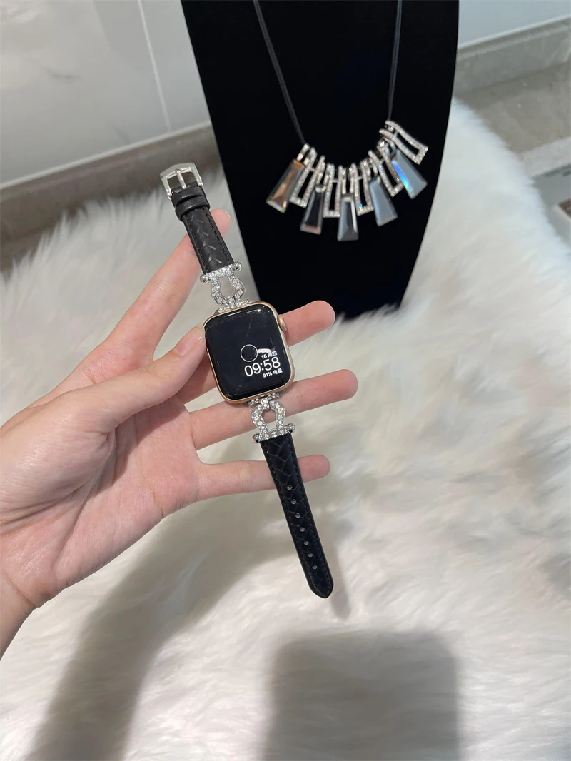 Diamond Leather strap for Apple Watch Band 44mm 45mm 38-42-40-41mm Luxury design Bracelet iwatch series 8 7 SE 6 5 4 Ultra 49mm