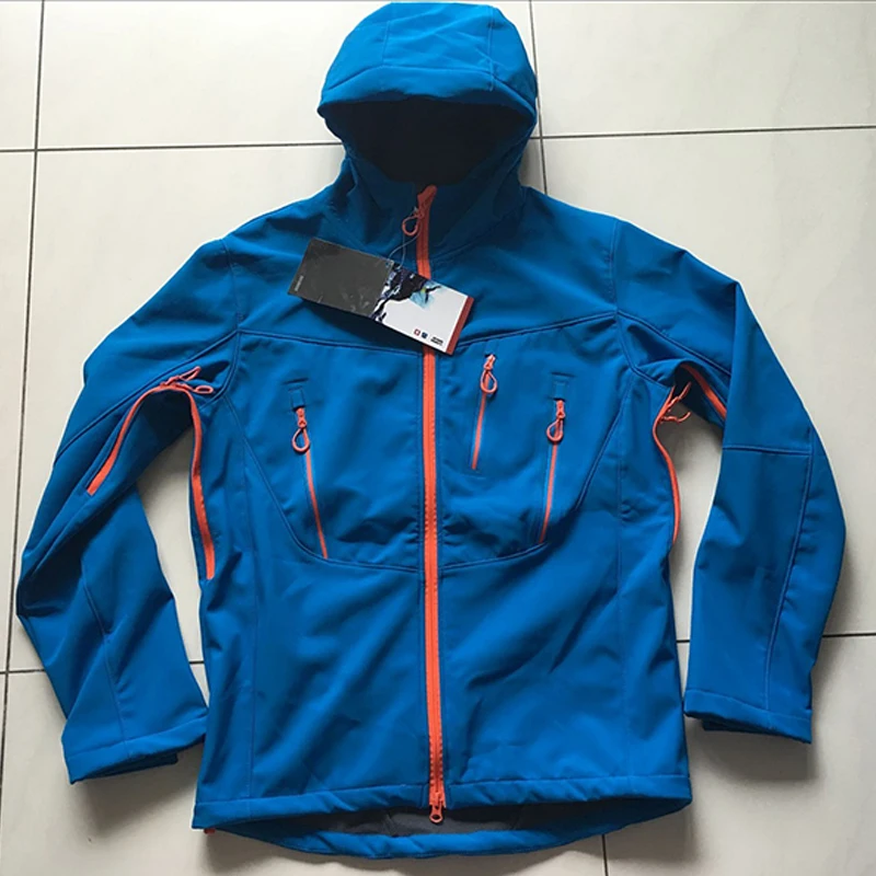 Customize LOGO Outdoor Skiing Fishing Hiking Clothing Warm Fleece Softshell Jacket Men Waterproof Windproof Hooded Hunting Coat