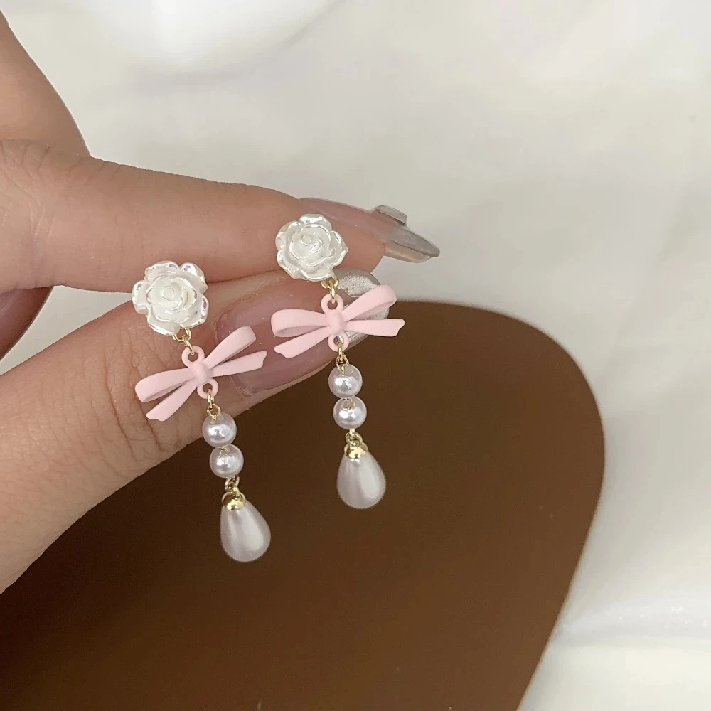 Korean Fashion Charm White Bowknot Stud Earring for Women Temperament Pearls Bow Heart Earrings Party Jewelry Accessories Gift
