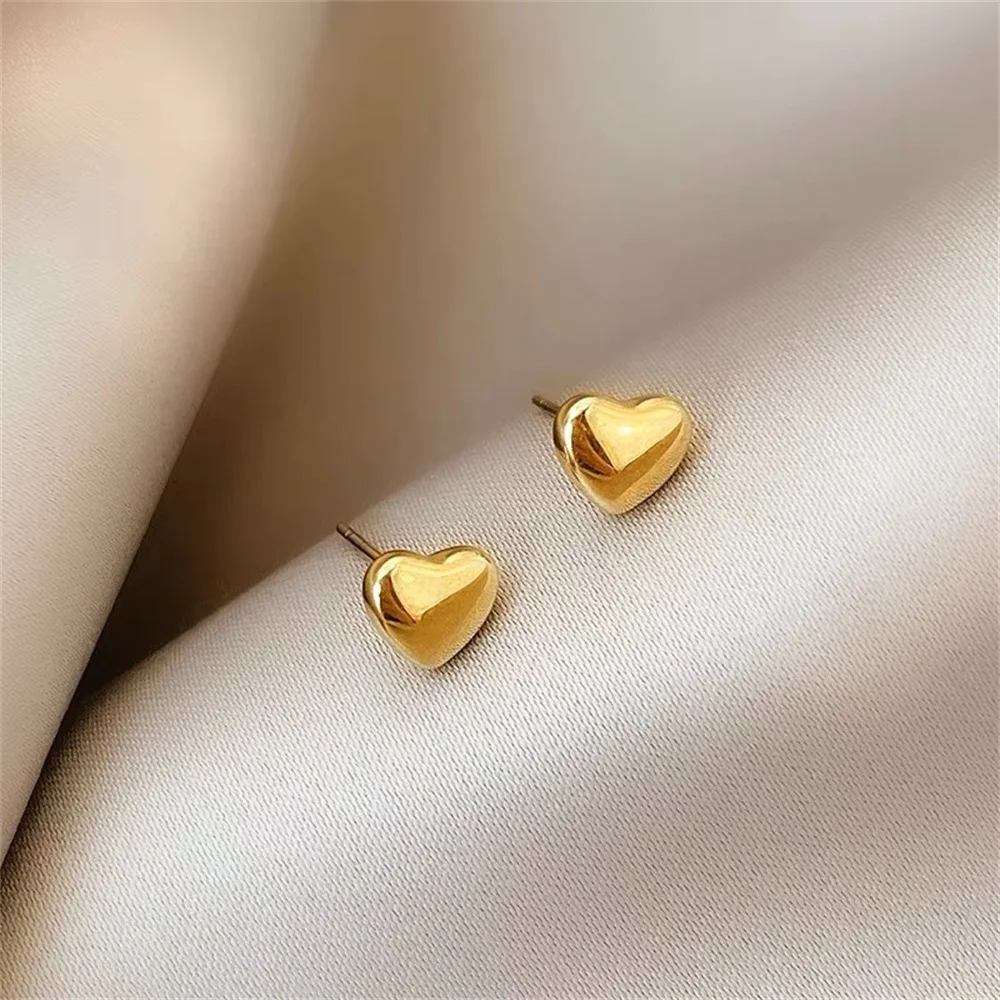 Winzige Herz-Ohrstecker aus Edelstahl, 6x7mm Liebesherz-Ohrringe Minimalistischer Zarter Herzschmuck für Frauen – Detail 13