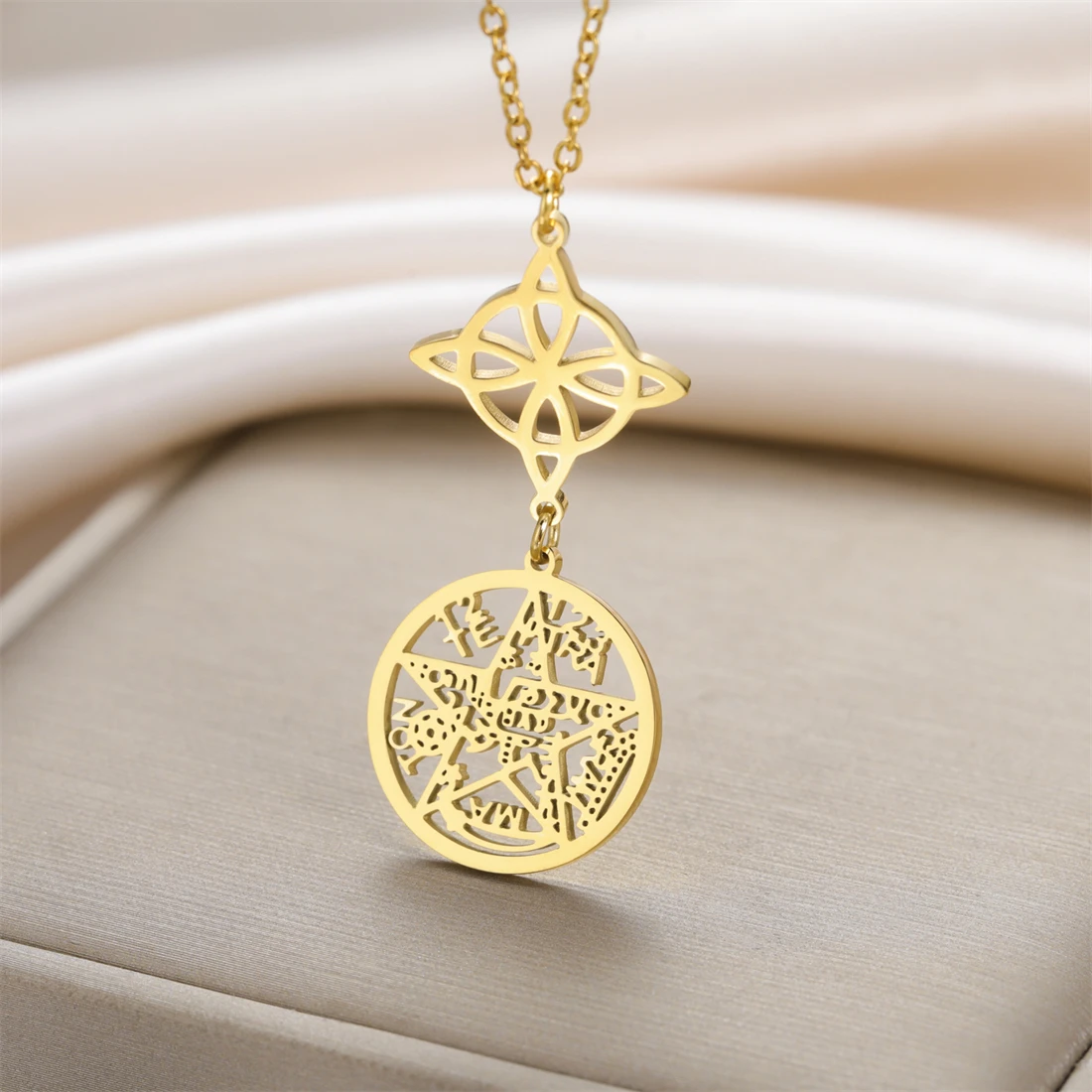 Wicca Stainless Steel Pentacle/Witches Knot Necklace