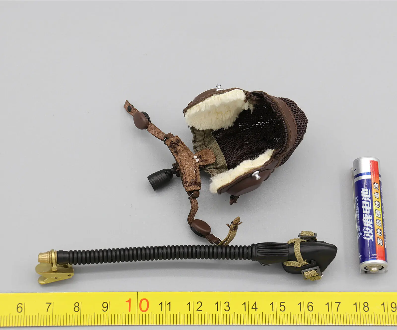 

DID D80154 1/6 Scale German Pilot E60060 Hat+Mask Model For 12'' Figures