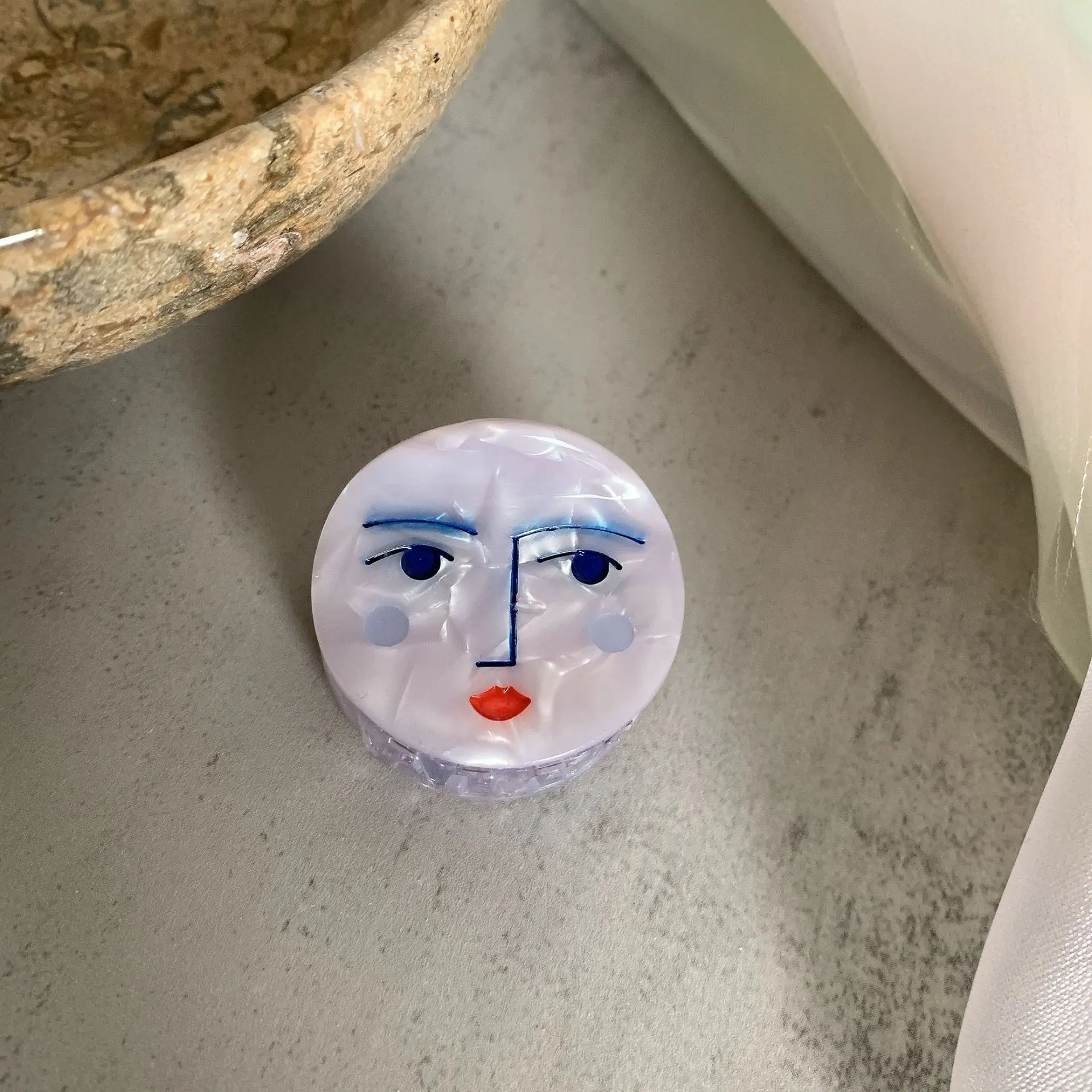 04 Sun Moon Face