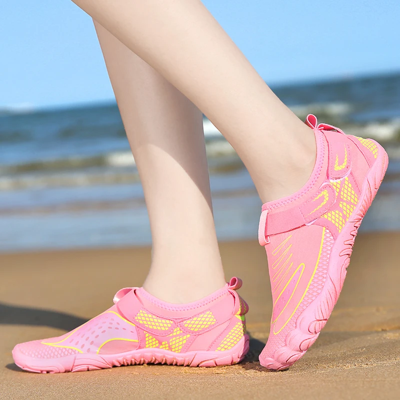 Water Shoes Couple Style Barefoot Beach Shoes Breathable Sport Shoe Quick Dry River Sea Aqua Sneakers Soft Beach Sneakers 35-46 water shoes,aqua shoes,barefoot shoes