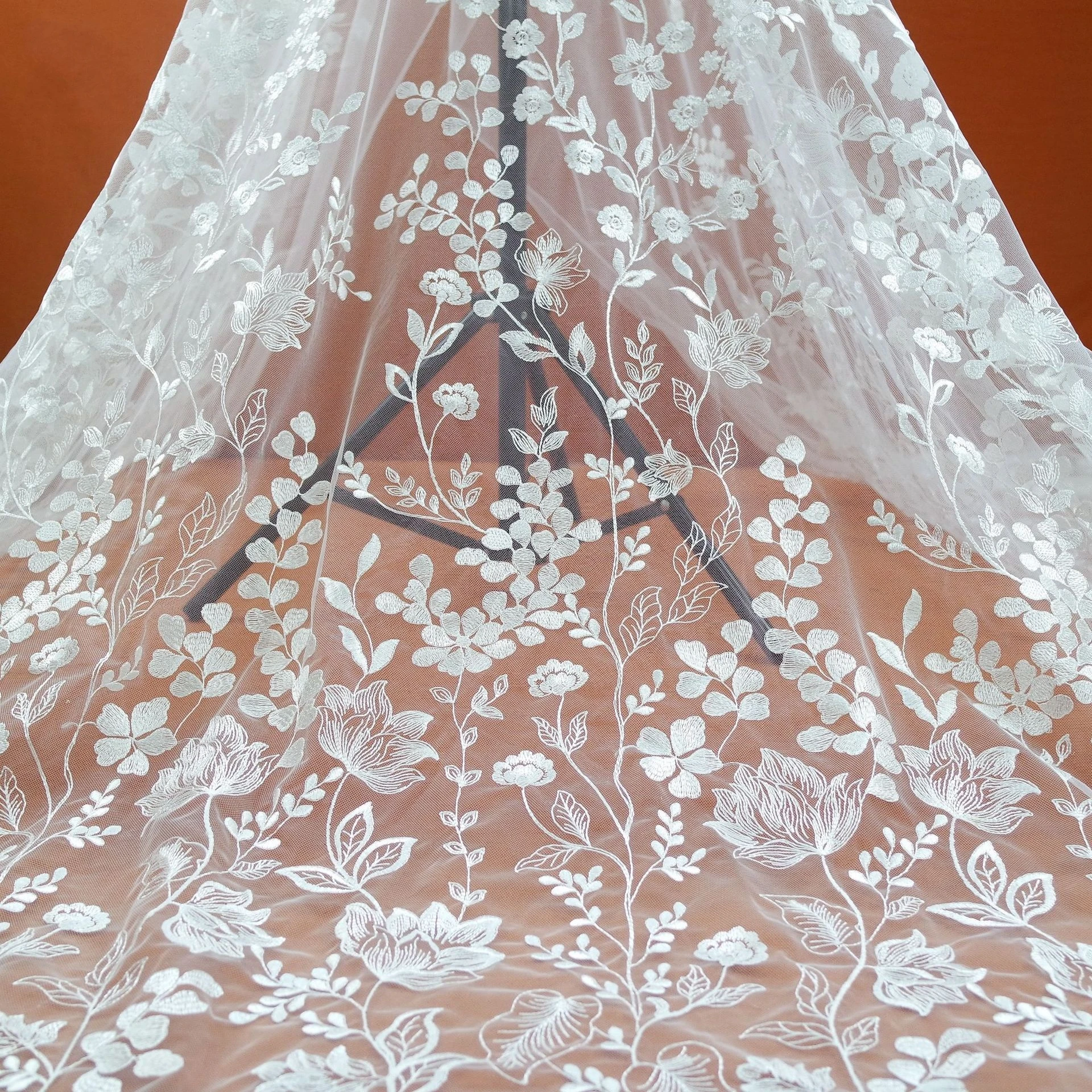 Elegant Fashion Bridal Dress Sequins Jacquard Lace Fabric Cotton Voile Lace Fabric Brocade Lace Fabric 130cm Width Wedding Dress Fabric Sequins Lace Selling by Yard