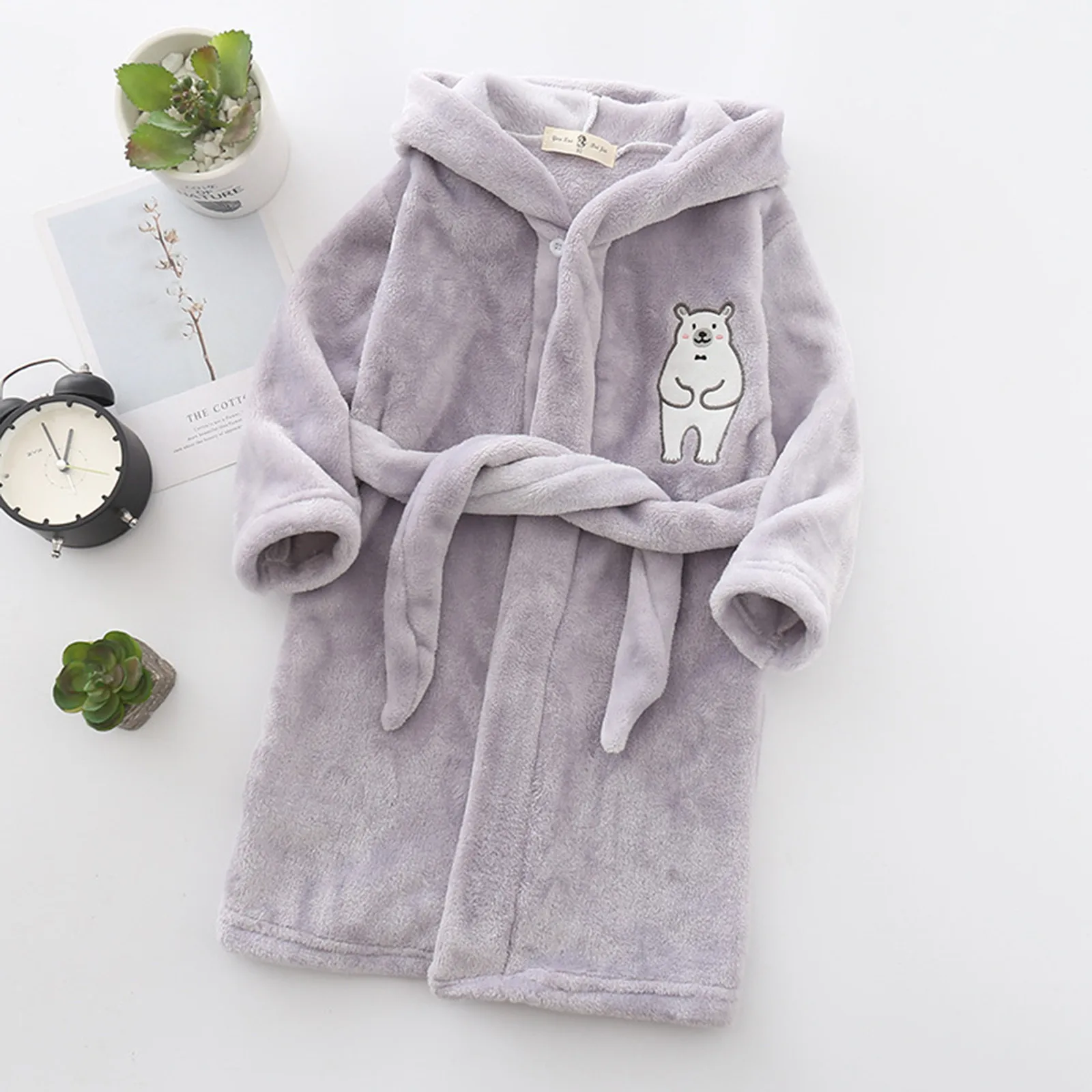 Flannel Children Bathrobe Thick Baby Girls Cartoon Hooded Bathrobe Child Toddler Bath Towel Robe Winter Baby Clothing Sleepwear