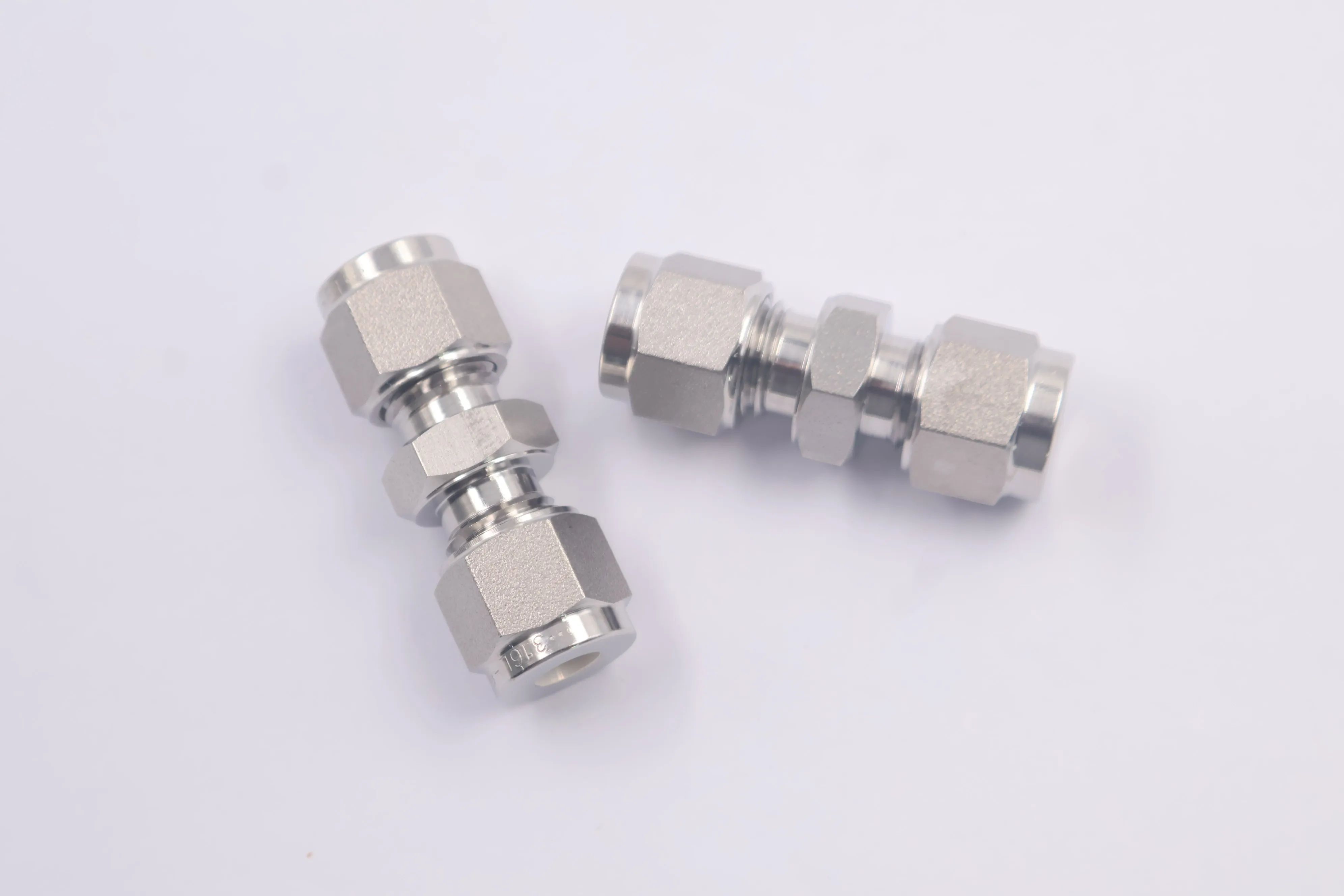 SS-6M0-6-4, Stainless Steel Tube Fitting, Union, 6mm*1/4in. Tube OD, Can Combination wit