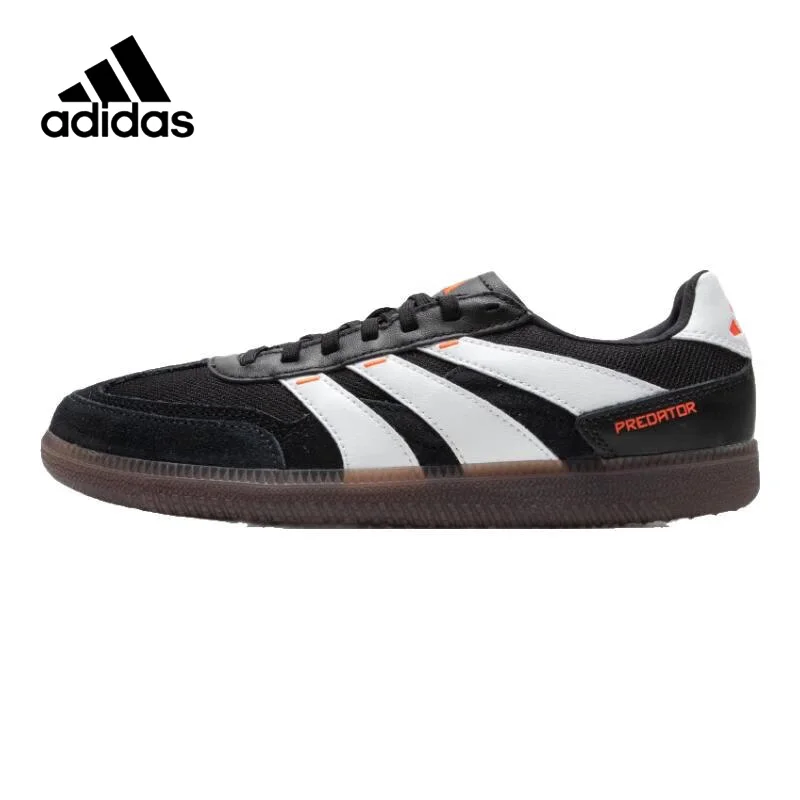thumbnail image 1 of Botas de fútbol para interior Adidas Predator Freestyle, 1 of 5