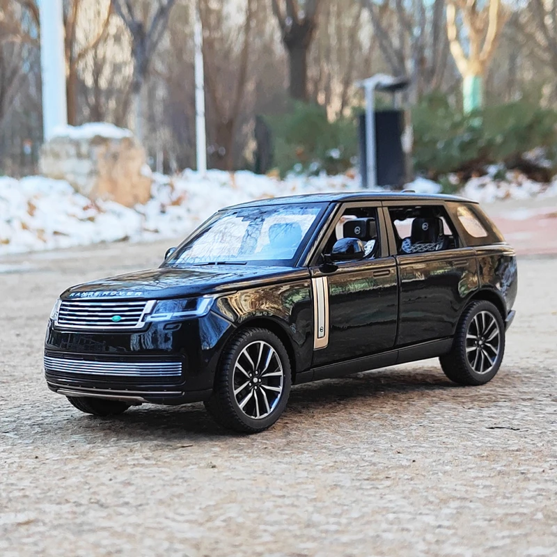 1:24 Land Rover Range Rover SV Alloy Model Car Toy with Sound and Light Features