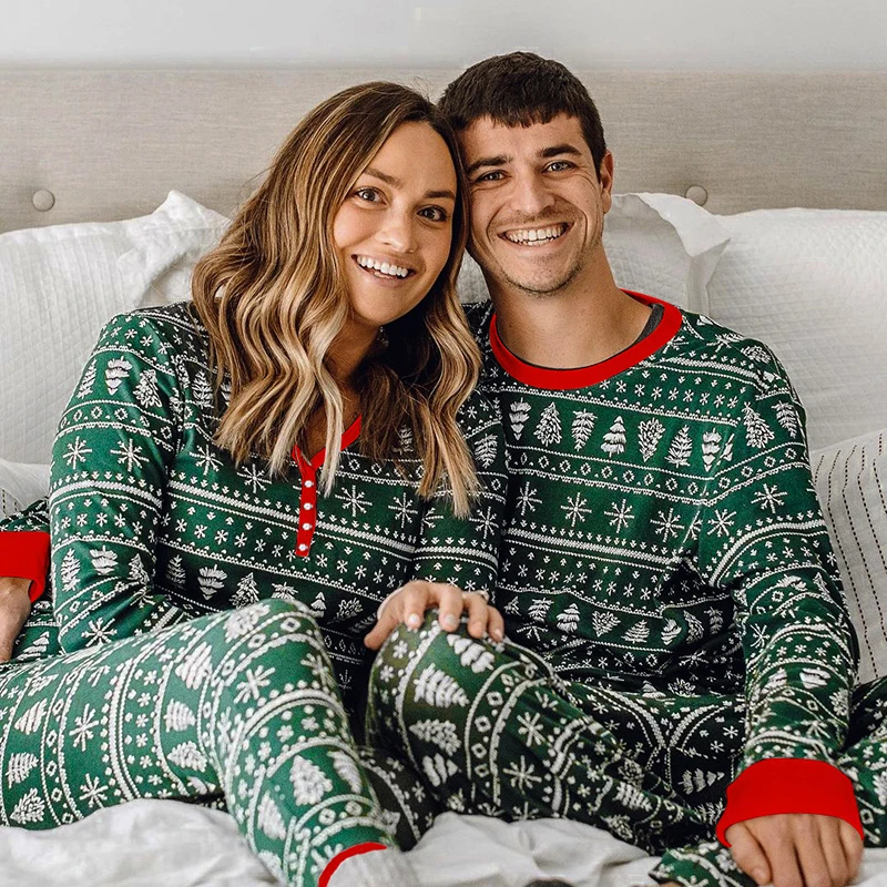 thumbnail image 5 of Conjunto de pijamas navideños a juego para toda la familia 2024, pijama para adultos y niños, ropa de casa, ropa de dormir navideña para papá, mamá y niños, 5 of 5