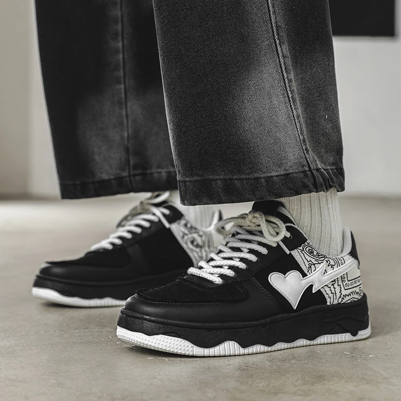 

Fashion Sports Shoes Breathable Lace Up Outdoor Casual Low Vulcanized Shoes Non-slip Running 2023 New man Sneakers