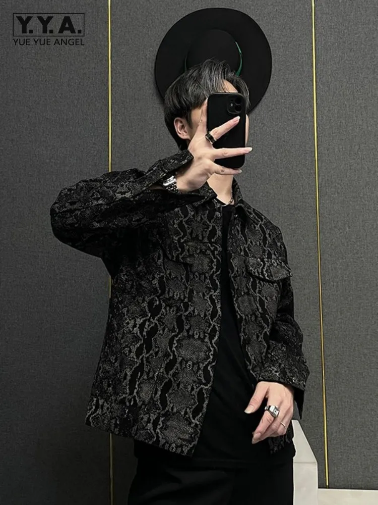 

Spring Mens Fashion Snake Pattern Printed Jacket High Street Long Sleeve Casual Outwear New Loose Button Up Designer Short Coat