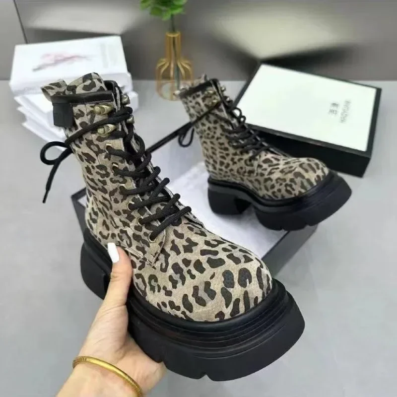 

Women's Fashion British Lace Up Chelsea Short Boots Autumn Winter New Vintage Motorcycle Leopard Print Fashion Platform Boots