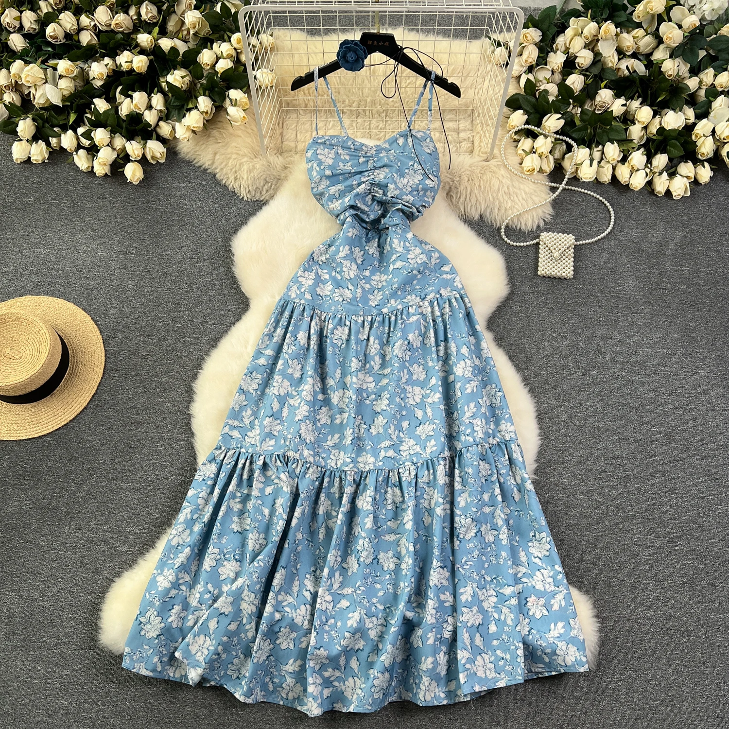 Three-dimensional flower halterneck dress