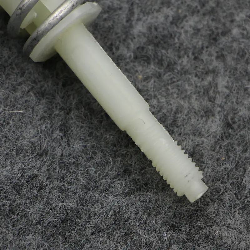 Rear tail lamp screw Tail lamp fixing screw Adjust Apply to Passat Golf 6 MK6 Jetta Scirocco POLO tiguan T-ROC Golf 7 auto fasteners auto accessories car screws