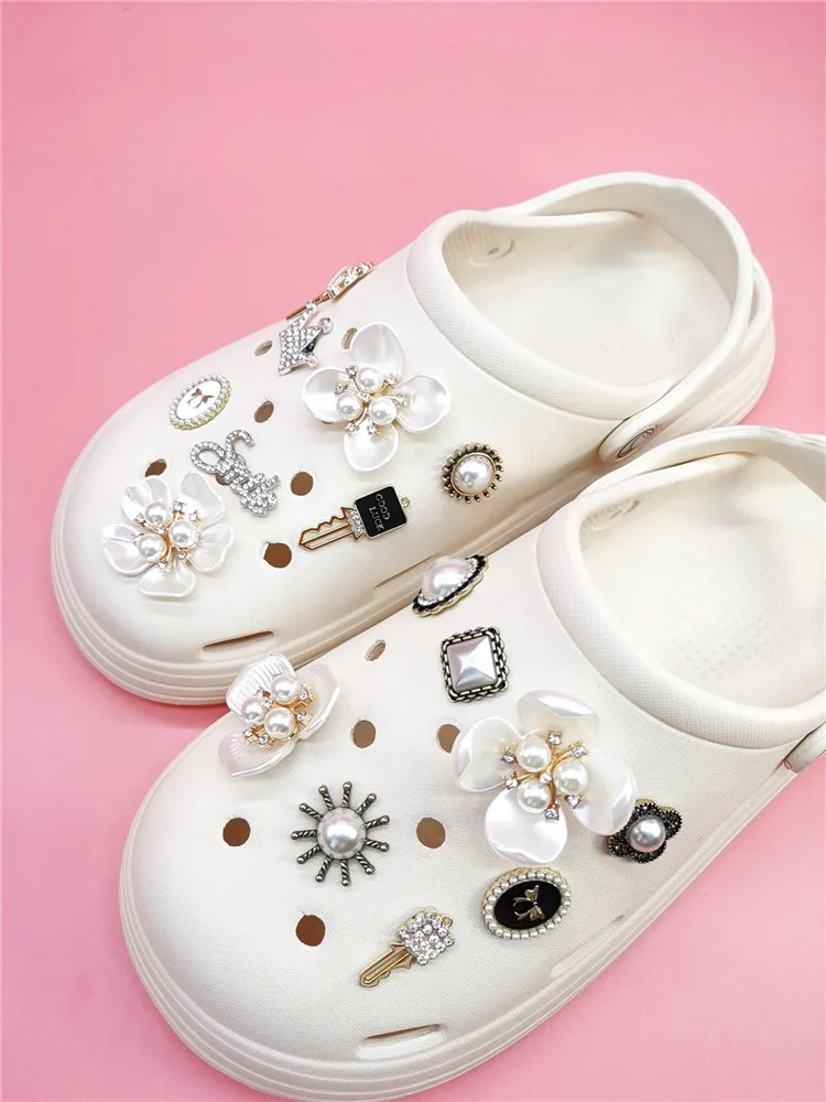 Luxury Rhinestone Jewelry Shoe Charms Women Garden Clog Shoes Decoration  Diy Combination Buckle Accessories For Croc jibz Pins