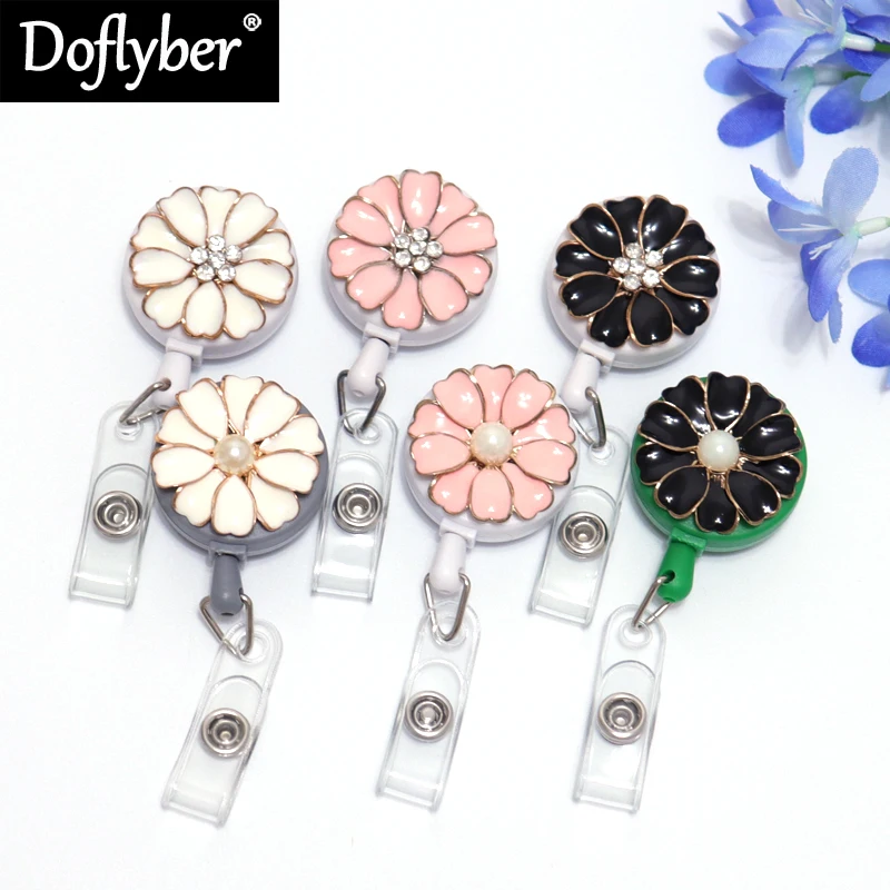 Retractable Pearl Flower Doctor Nurse Work Staff Pull Badge Reel ID Lanyard Name Tag Card Badge Holder Business Office Supplies