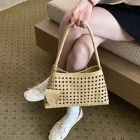 Nouveau style de sacs à poignée personnalisés, sac tissé uni à porter à l'épaule pour femme, sac fourre-tout décontracté grande capacité à la mode 3
