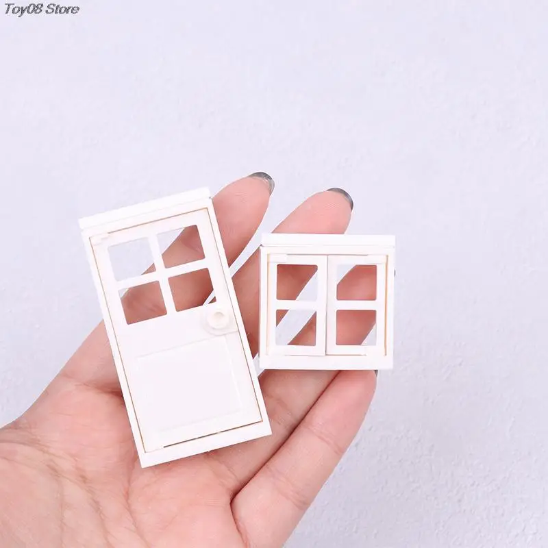 1PCDollhouseDIYHutWithMovableOpeningAndClosingMiniatureDoor
