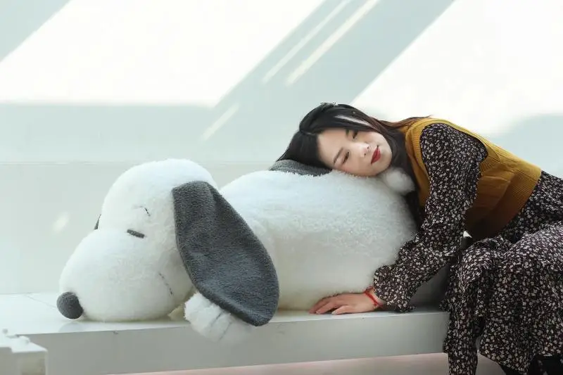 Big Size Snoopy Plush Toy Snoopy Cushion Sofa Bed Room Car Decor Lovely White Dog Puppy Pillow Soft Back Cushion Girl Gift