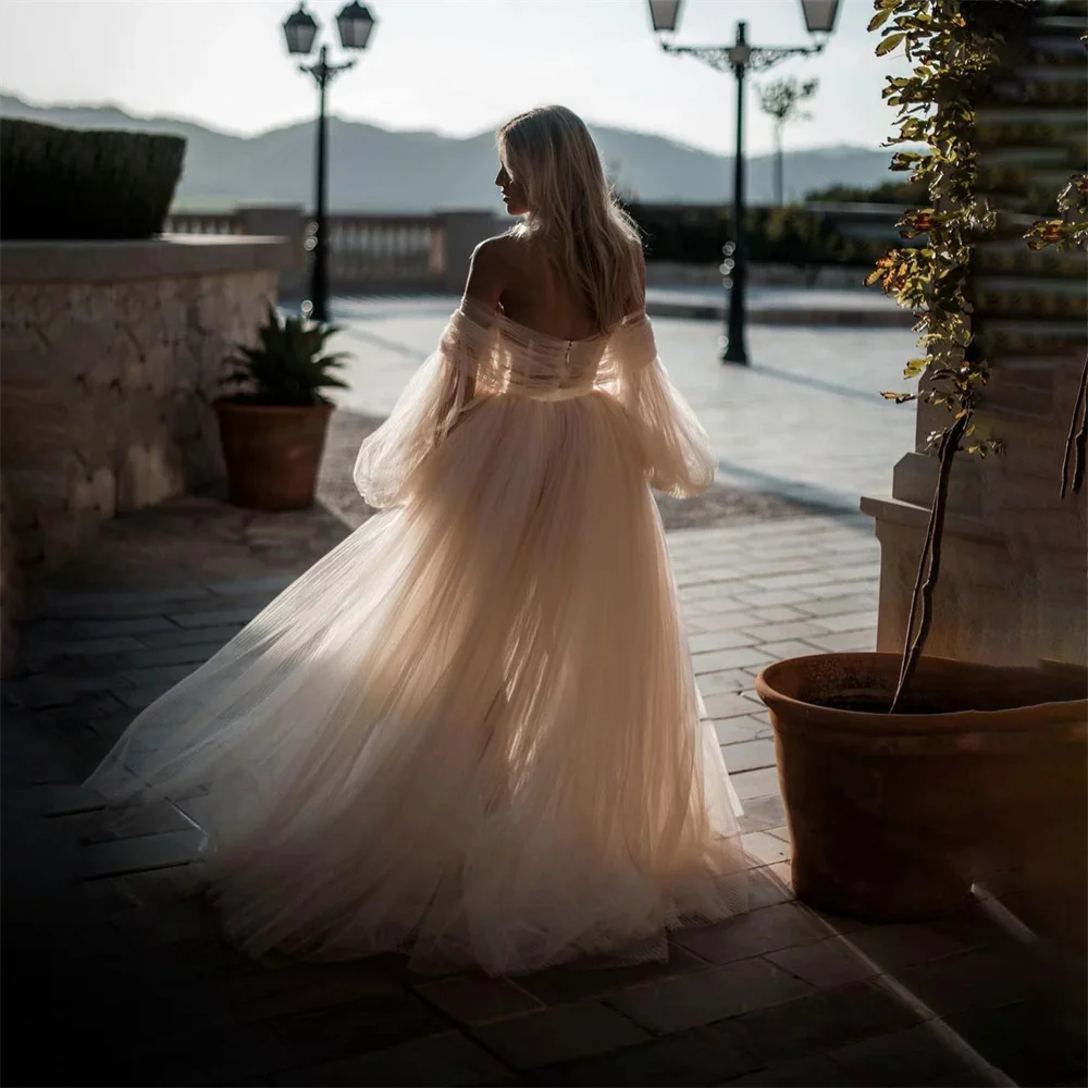 

A-Line Sweetheart-Neck Wedding Puff-Sleeve Dresses Gossamer Lace Appliques Illusion Sweep Train