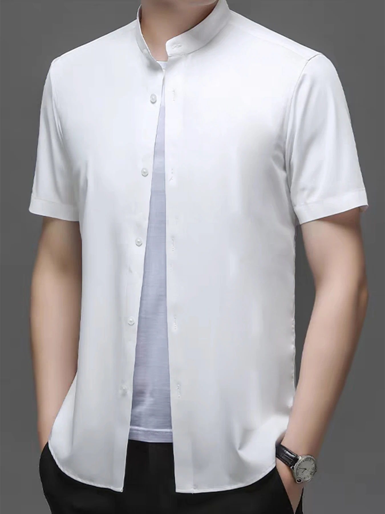Camisa de manga corta con cuello mandarín de seda helada fina y transpirable para hombre; blusa de verano holgada e informal.