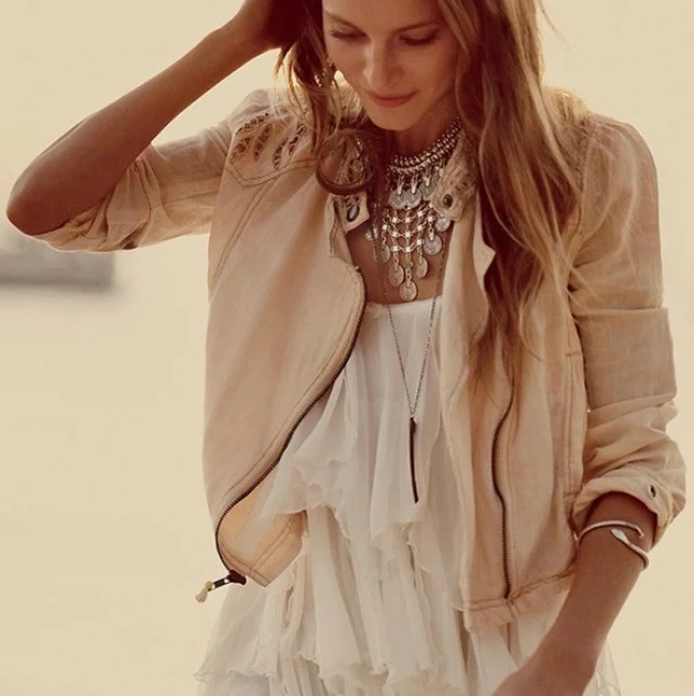 قلادة ليرات ملكية متعددة الطبقات