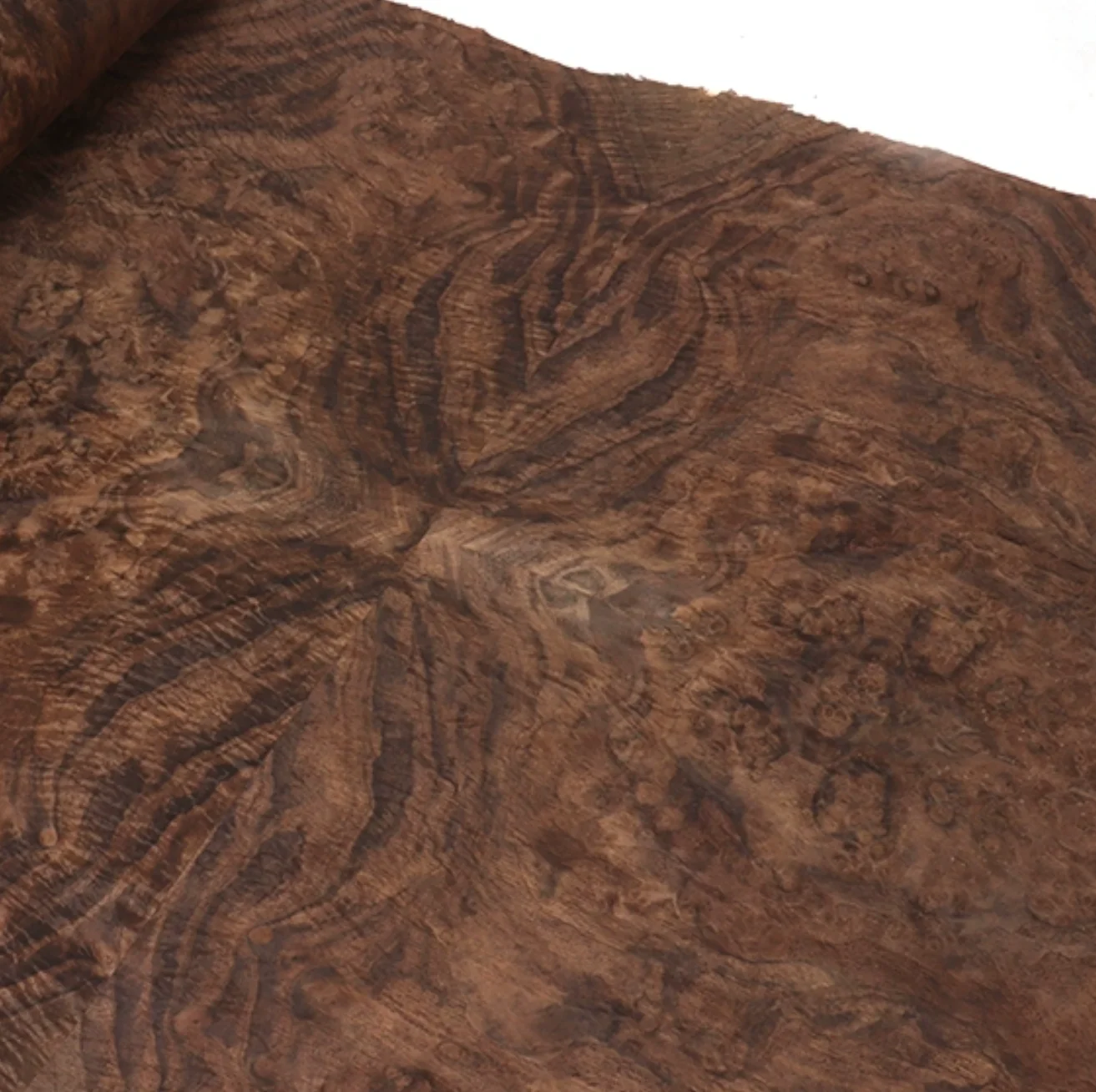 Length:2.5meters Width:580mm T:0.3mm Natural walnut splicing with burr surface wood veneer Speaker furniture decoration