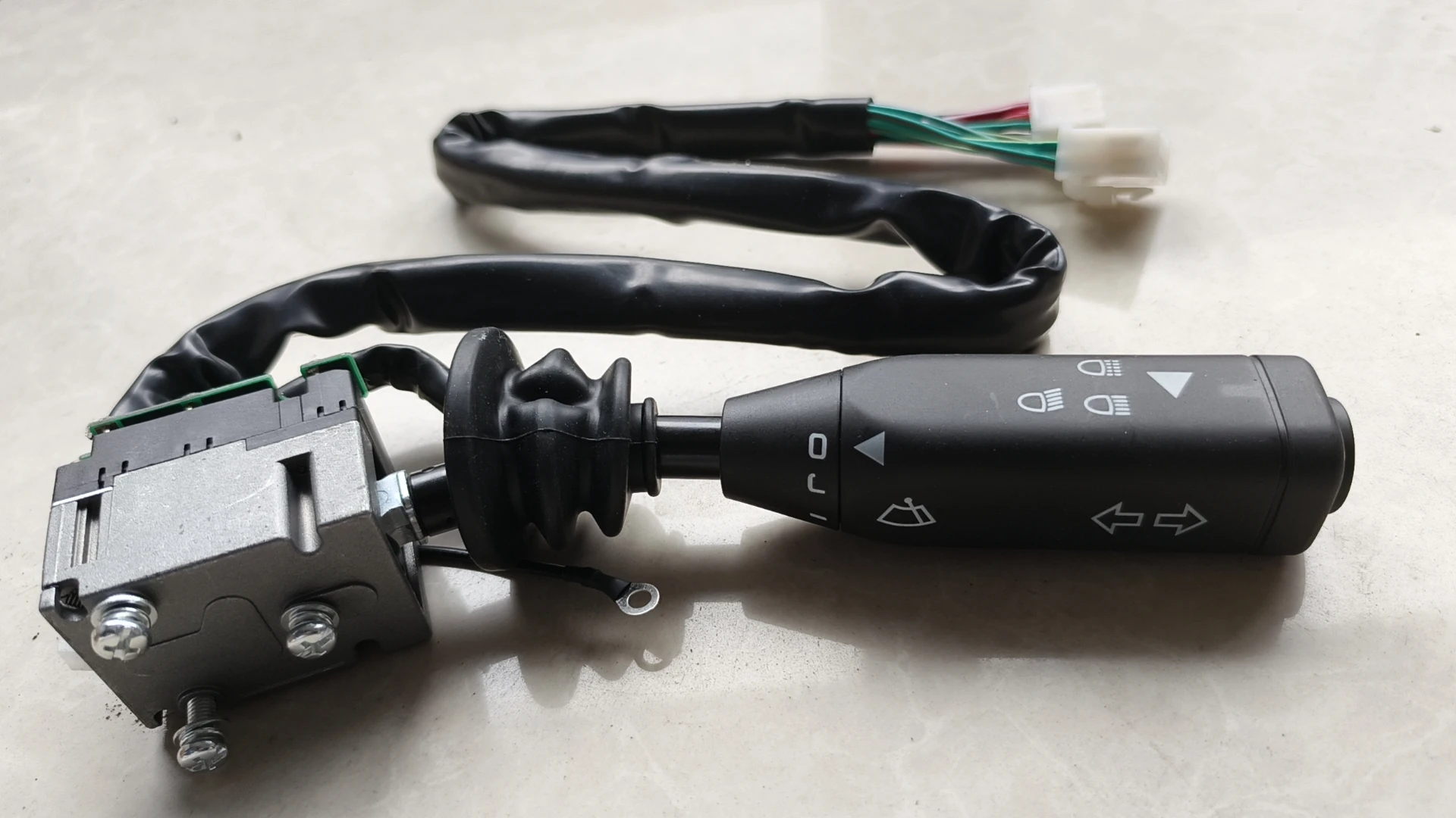 Chinese Bus Parts Yutong Bus Combination Switch 3774-00278 Affordable Price