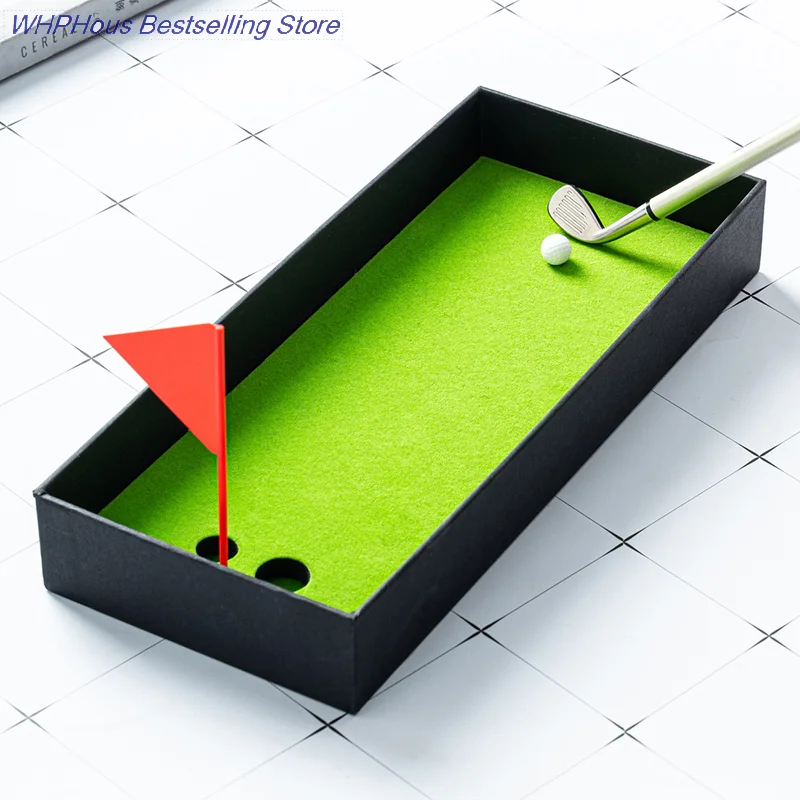Golf Gift Mini Desk Golf Game, Tre Penne A Sfera Da Golf E 2 Palline, Un Regalo Di Festa Per I Ragazzi